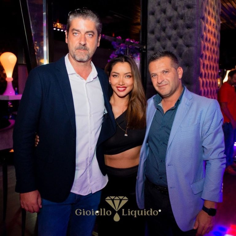 Presentazione esclusiva dei cosmetici luxury