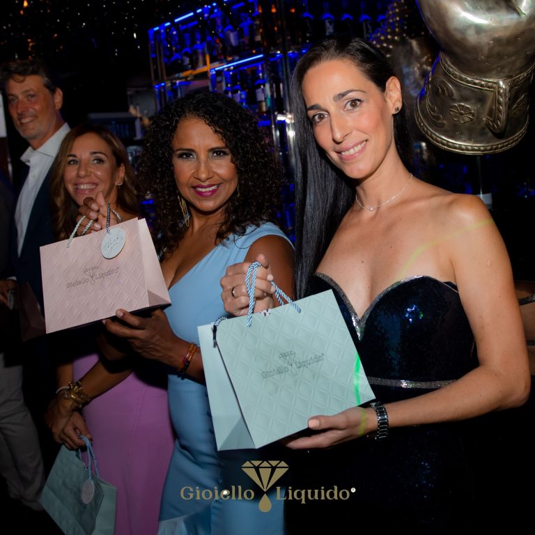 Presentazione esclusiva dei cosmetici luxury